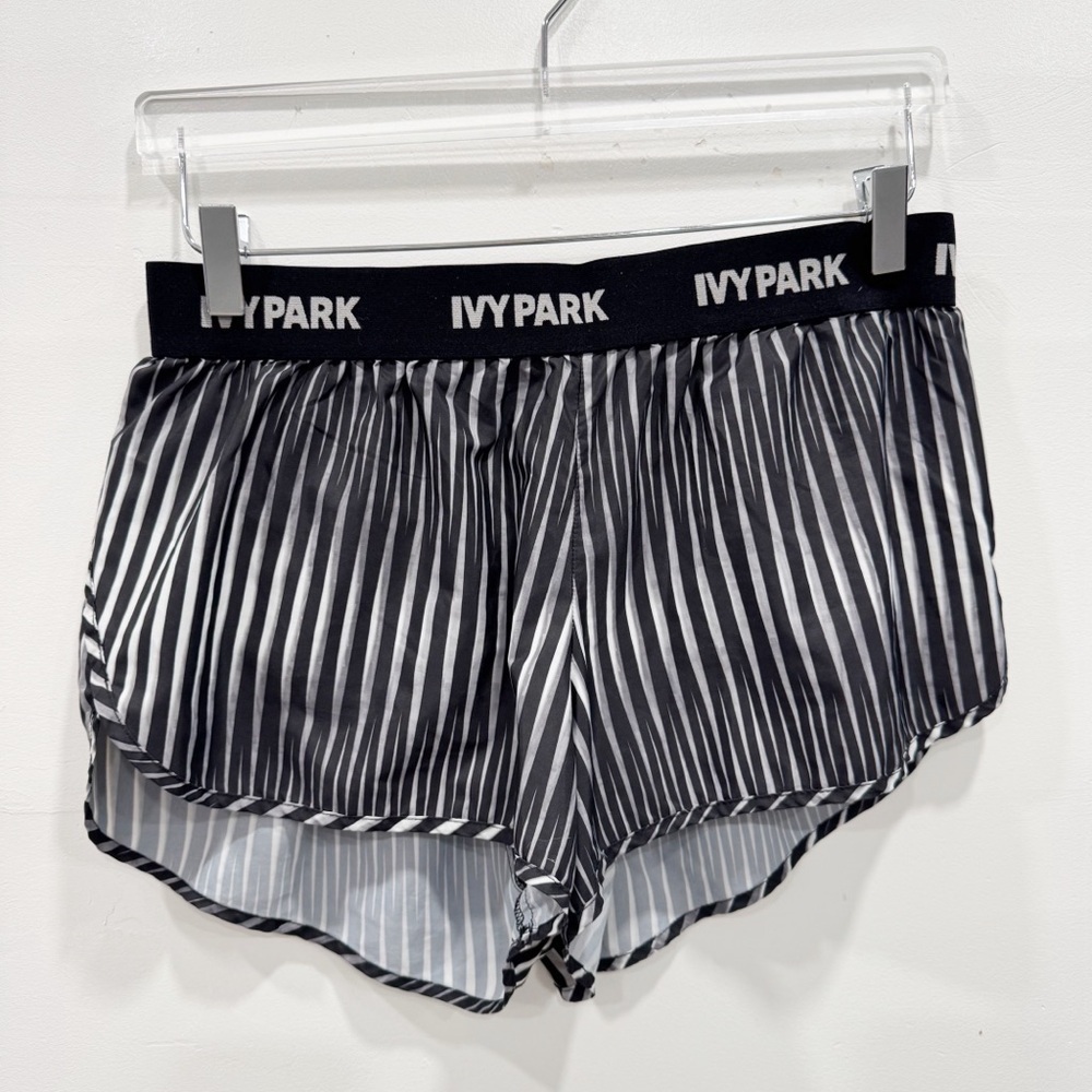 Ivy Park Black Gray Stripe Running Shorts Large Lined